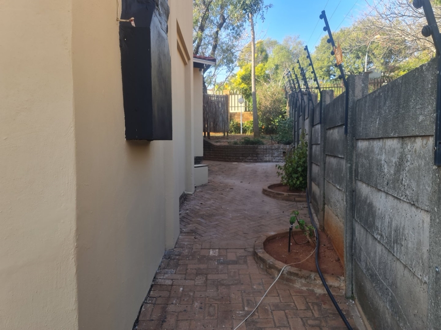 3 Bedroom Property for Sale in Safari Gardens North West